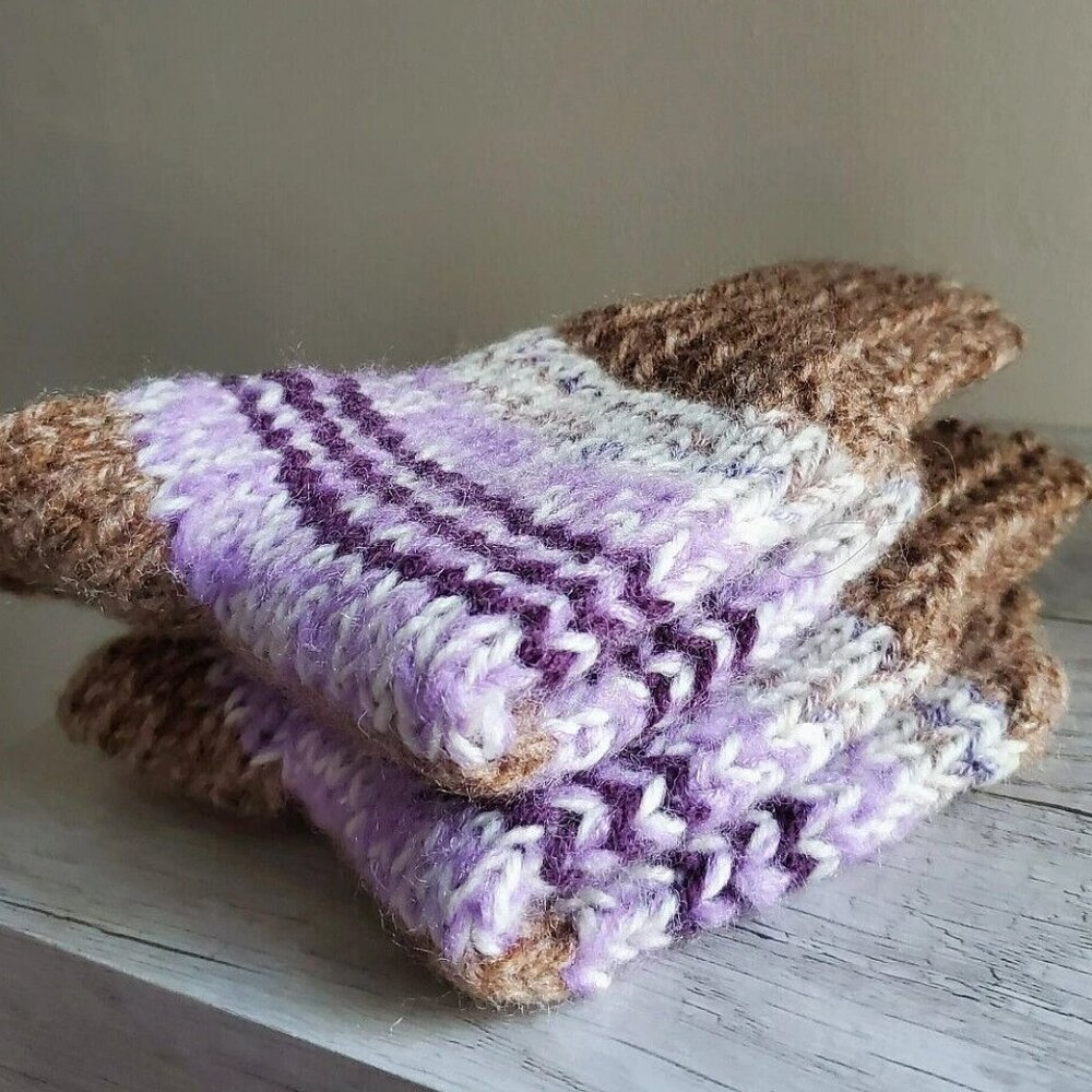 HAND KNIT KIDS SOCKS BOY GIRL SIZE 3-5 YEARS OLD WARM SOFT GIFT NEW HANDMADE